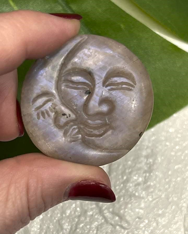 Moonstone Kissing Sun & Moon Carving