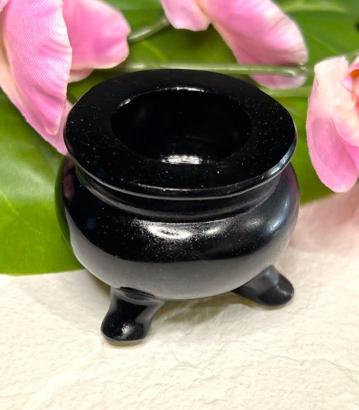 Black Obsidian Cauldron