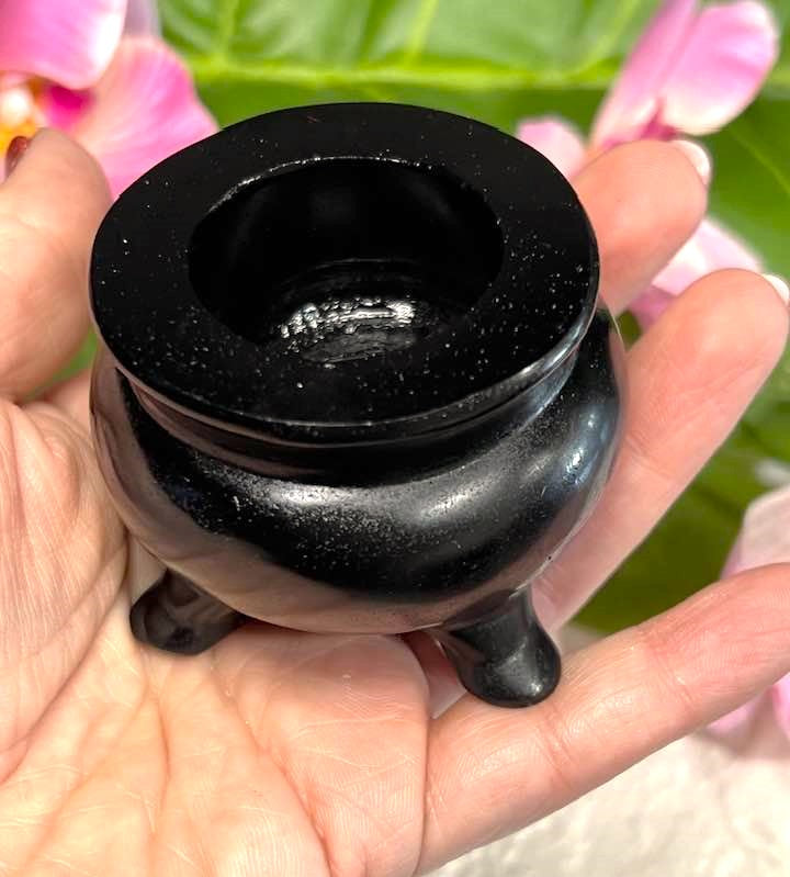 Black Obsidian Cauldron