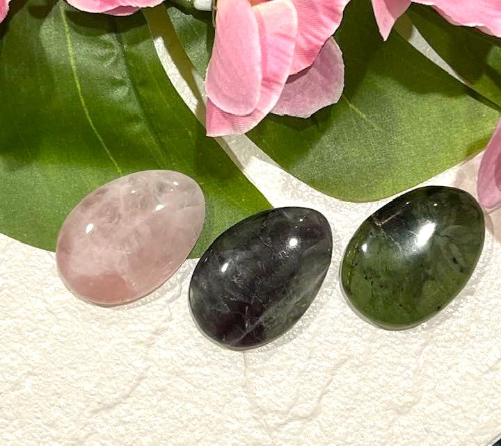 Worry Stone in Rose Quartz, Fluorite, Canadian Jade, Howlite or Yellow Calcite