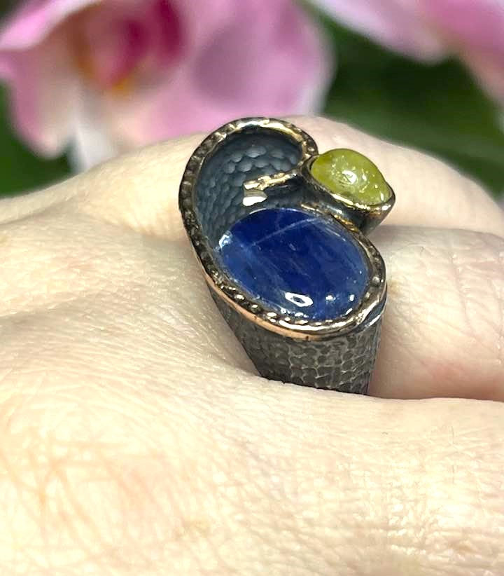 Artisan Turkish .925 Silver Ring with Blue Kyanite and Yellow Tourmaline Size 9