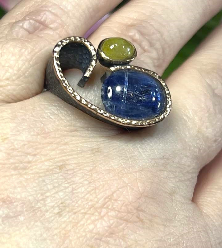 Artisan Turkish .925 Silver Ring with Blue Kyanite and Yellow Tourmaline Size 9