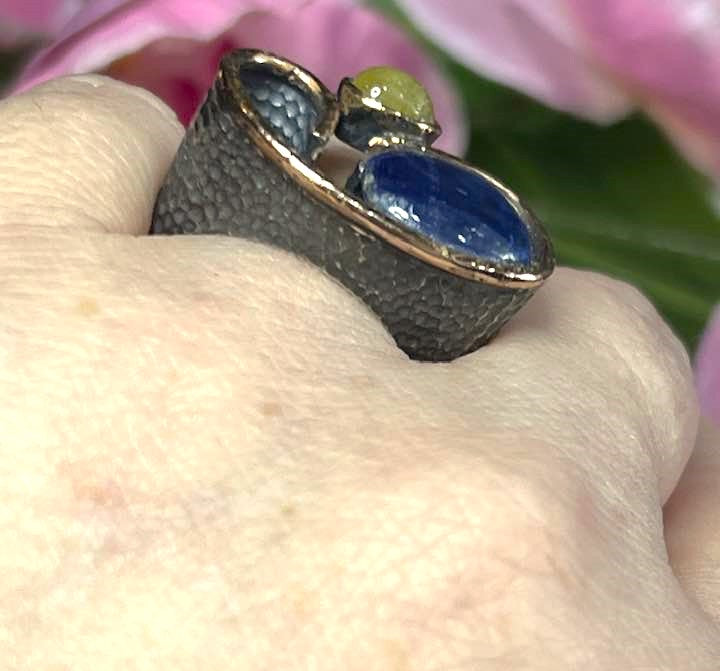 Artisan Turkish .925 Silver Ring with Blue Kyanite and Yellow Tourmaline Size 9