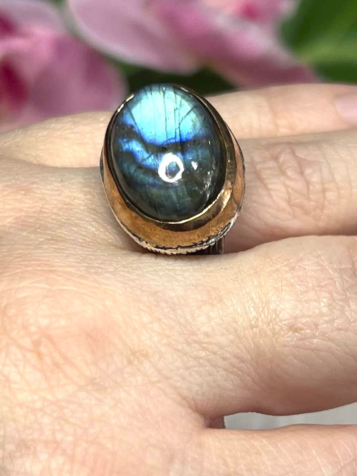 Artisan Turkish Silver Ring with a Butterly Wing Flash Labradorite