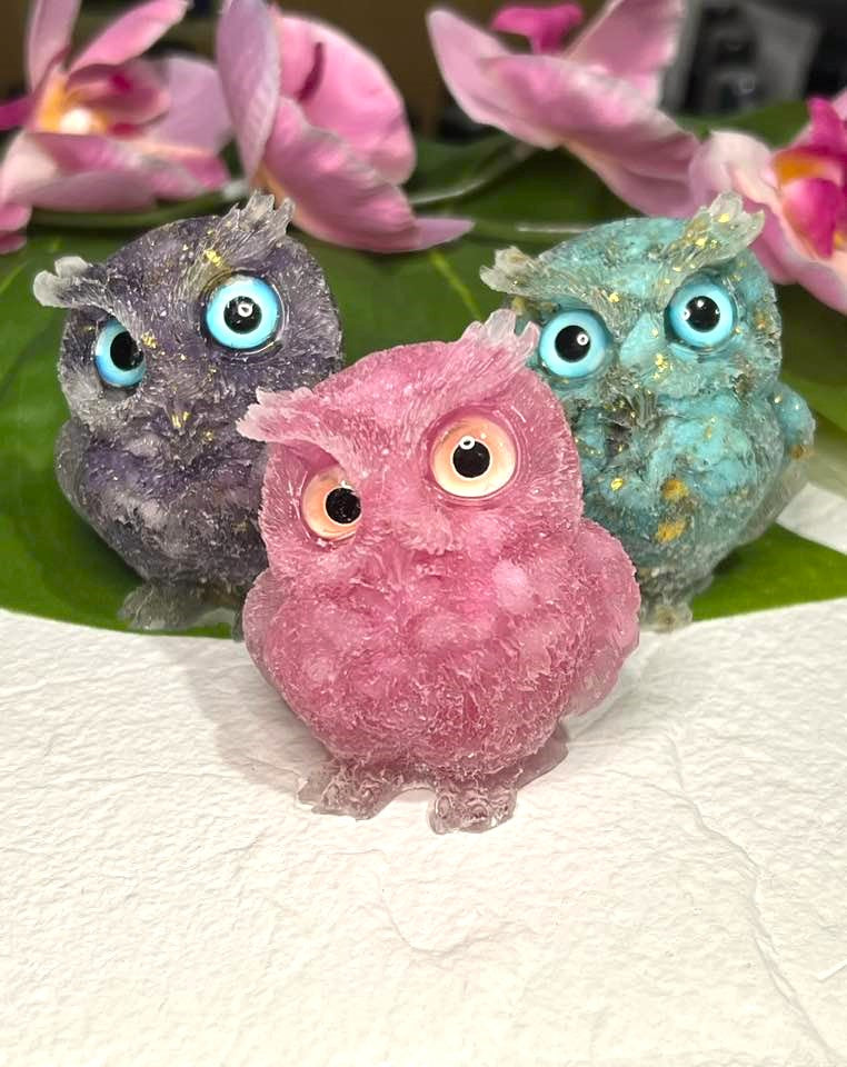 Crystal Chip Owl in Turquoise, Rose Quartz or Amethyst