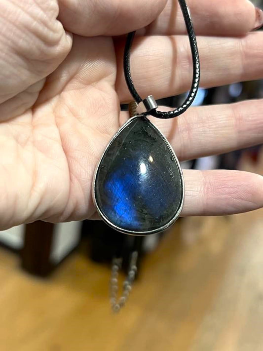 Blue Flash Labradorite Drop Necklace