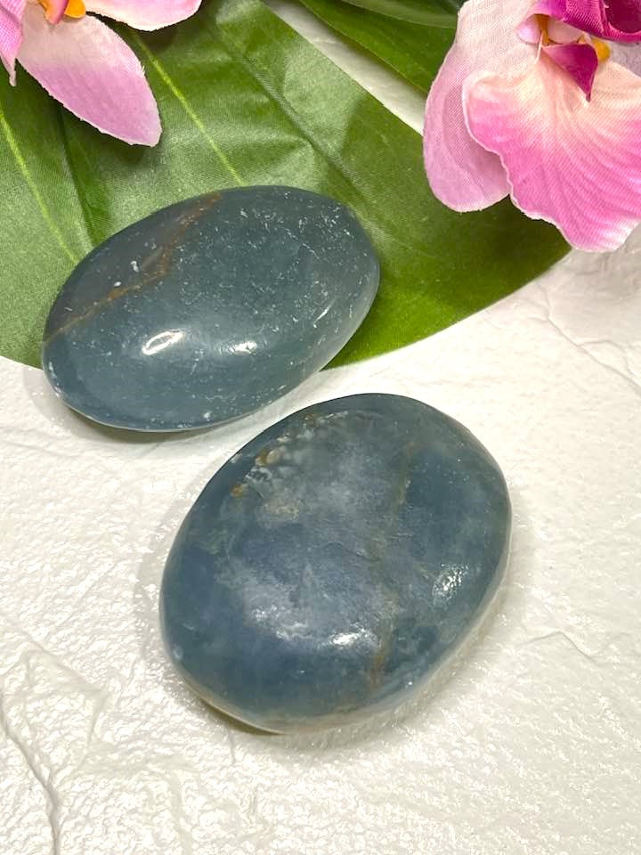 Blue Onyx Palm Stone for Inner Peace