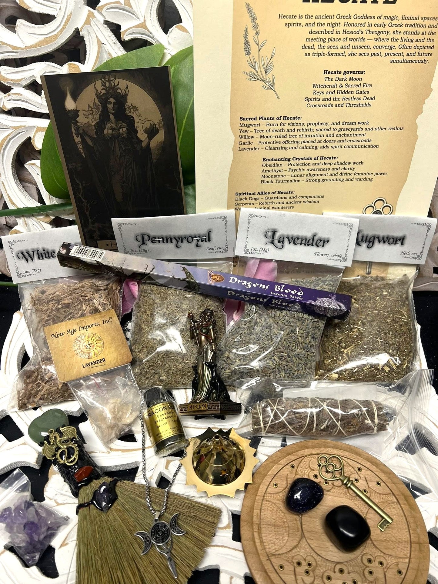 Hecate Devotional Box with 21 items