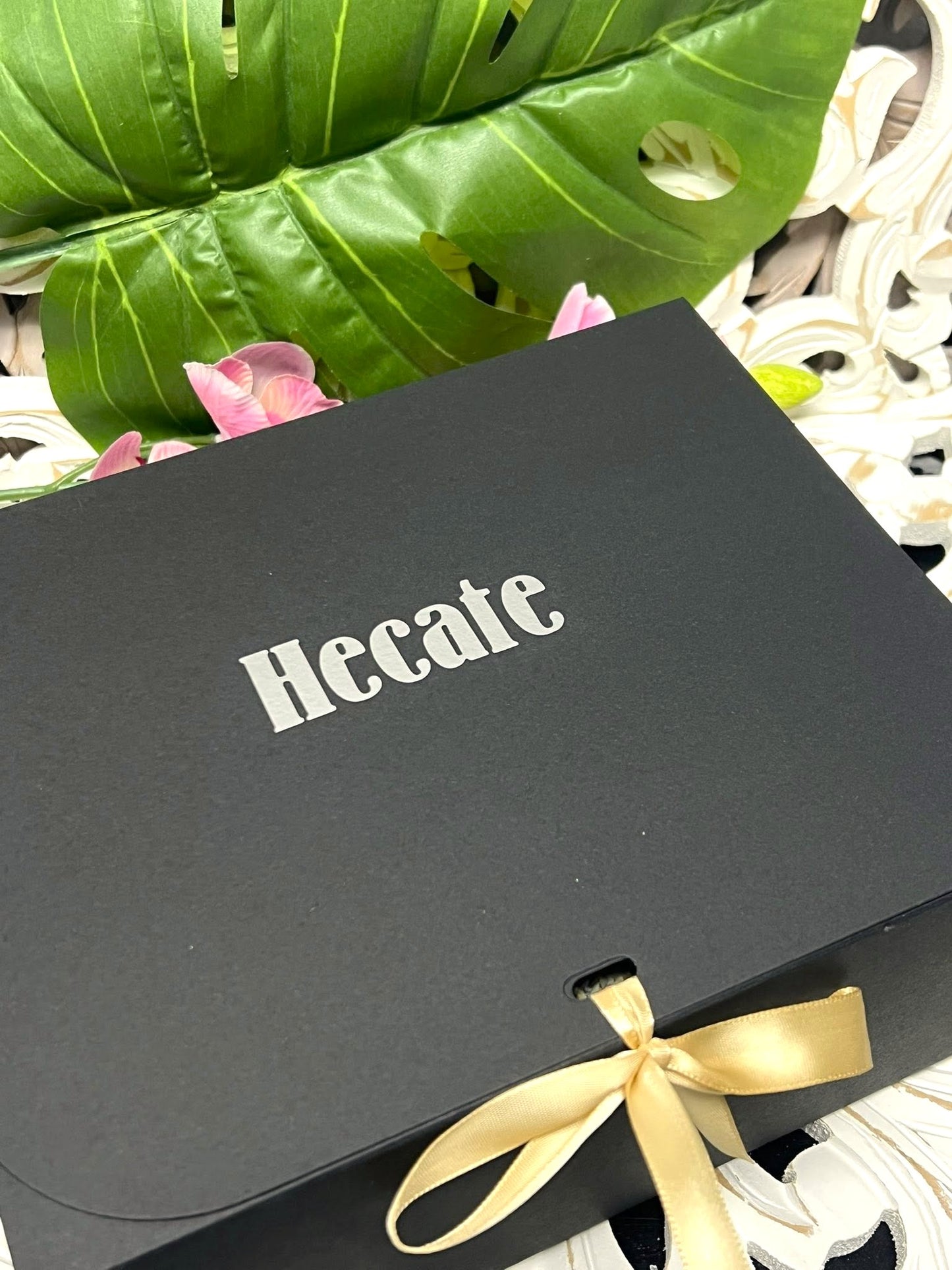 Hecate Devotional Box with 21 items